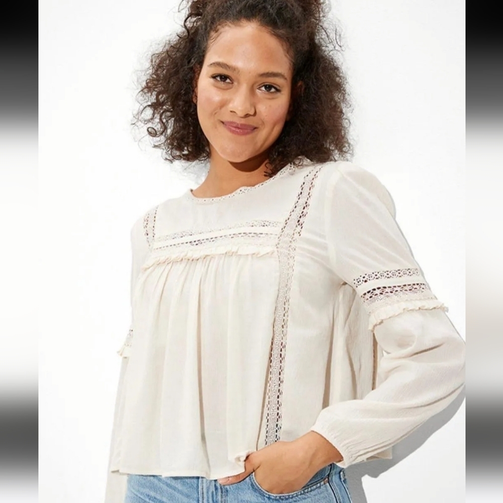 AMERICAN EAGLE Ivory Lace Boho Ruffle Blouse Size XS Cottagecore Coquette